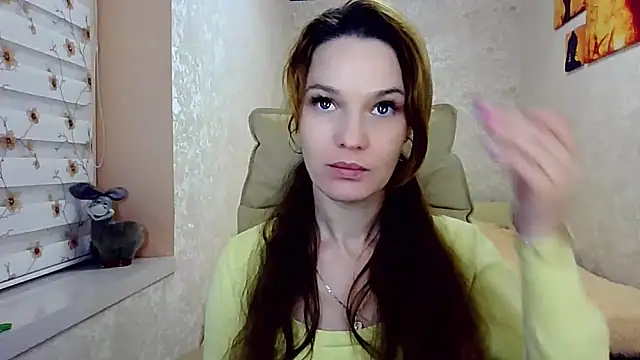 Snapshot of impossibleluna chatting on 11.12.25 impossibleluna online show from 11.12.25