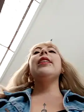 madelaine- online show from 03.04.25