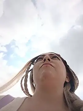 madelaine- online show from 10.22.25