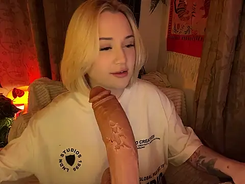 DaisyBooom online show from 04.29.26