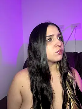 Snapshot of valentina_jonnes1 chatting on 10.10.25 valentina jonnes1 online show from 10.10.25