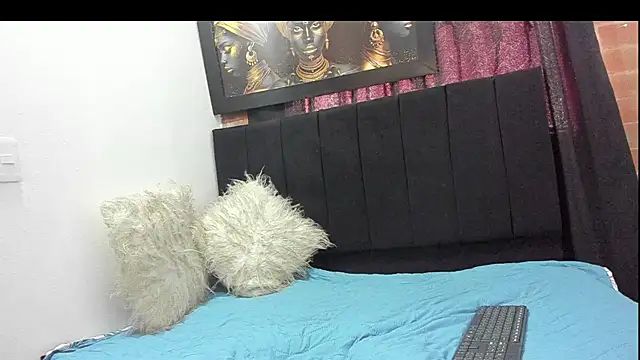 Snapshot of Evaaross_2345 chatting on 02.12.25 Evaaross 2345 online show from 02.12.25