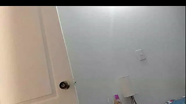 Snapshot of Evaaross_2345 chatting on 02.13.25 Evaaross 2345 online show from 02.13.25