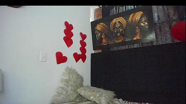 Snapshot of Evaaross_2345 chatting on 02.21.25 Evaaross 2345 online show from 02.21.25