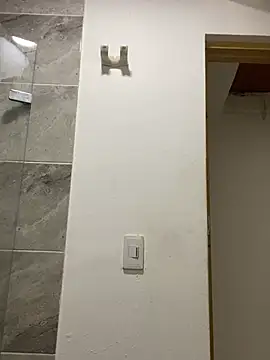 HellenHylls online show from 01.19.25