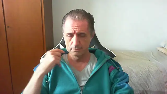 lliuk70mi online show from 04.29.26