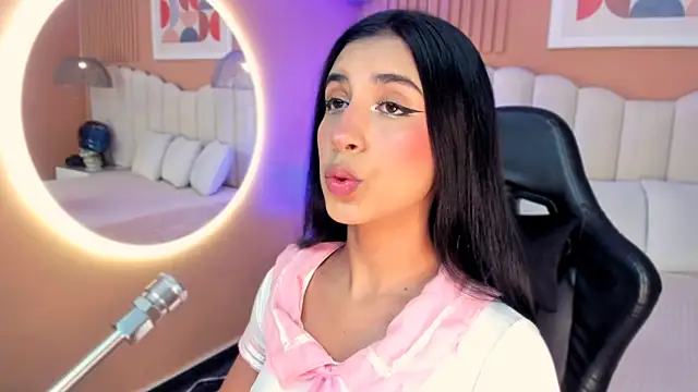 zia cooper online show from 10.16.25