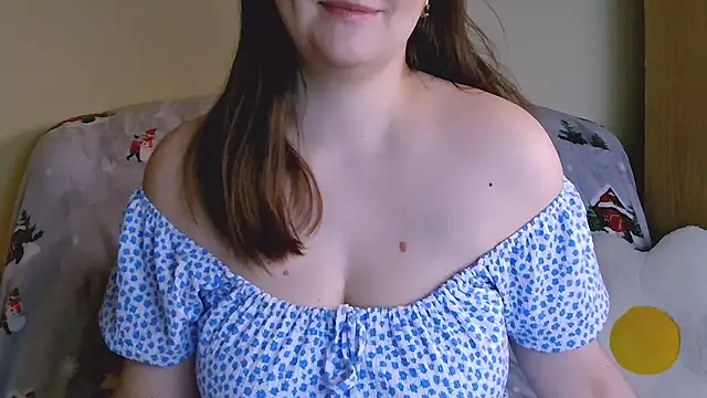 Snapshot of ChubbyMaia chatting on 01.02.25 ChubbyMaia online show from 01.02.25