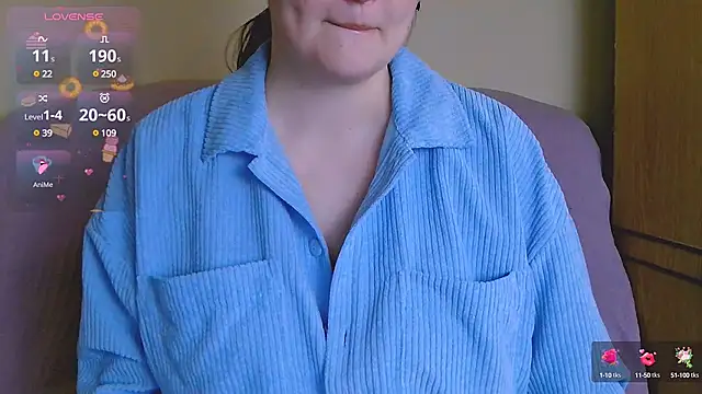 Snapshot of ChubbyMaia chatting on 02.10.25 ChubbyMaia online show from 02.10.25