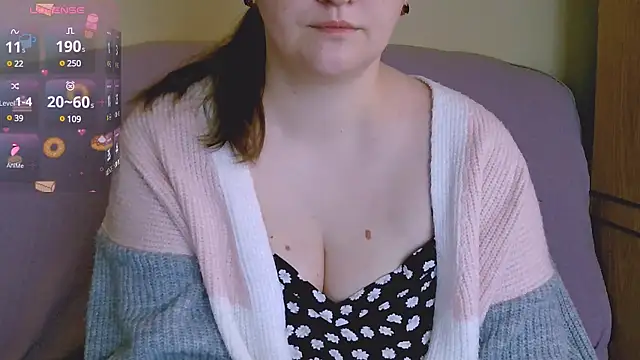 Snapshot of ChubbyMaia chatting on 02.11.25 ChubbyMaia online show from 02.11.25