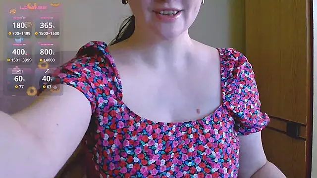 Snapshot of ChubbyMaia chatting on 03.10.25 ChubbyMaia online show from 03.10.25