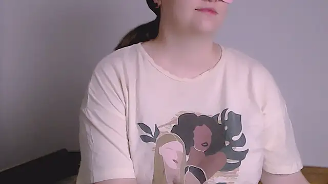 ChubbyMaia online show from 06.21.26
