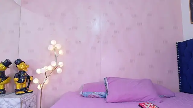 littleebonymommy online show from 05.01.26