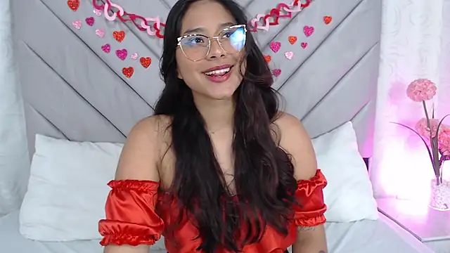 Snapshot of AnnaQueen_ chatting on 02.21.25 AnnaQueen online show from 02.21.25