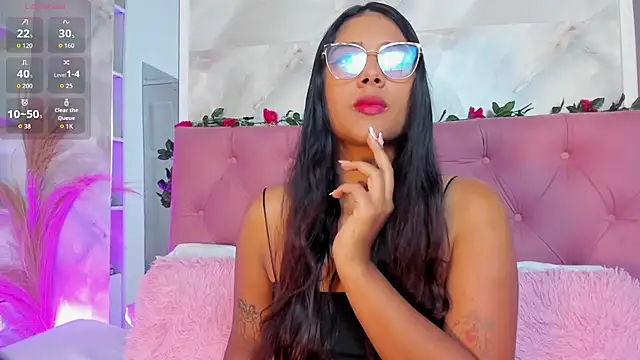 Snapshot of AnnaQueen_ chatting on 09.24.25 AnnaQueen online show from 09.24.25