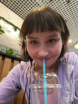 Snapshot of bigbabykiki chatting on 12.15.24 bigbabykiki online show from 12.15.24