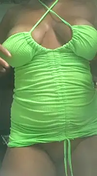 Snapshot of LuahSanthos chatting on 02.27.25 LuahSanthos online show from 02.27.25