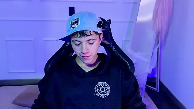 Justyn Ross online show from 10.19.25