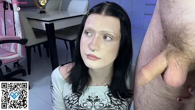 Snapshot of Vailyreb_ chatting on 02.16.26 Vailyreb online show from 02.16.26