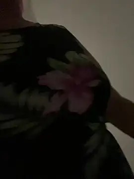 Snapshot of Popinasq chatting on 02.03.26 Popinasq online show from 02.03.26