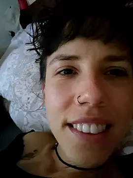 Snapshot of Lyrass chatting on 11.17.25 Lyrass online show from 11.17.25