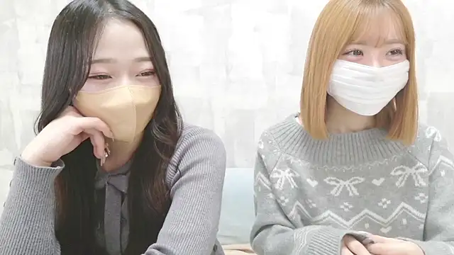 LOVE MOMO LOVE online show from 02.02.26