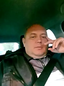 Snapshot of BigromeoXX chatting on 11.05.25 BigromeoXX online show from 11.05.25