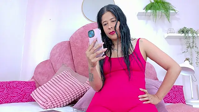 DulceAurora   online show from 11.20.25