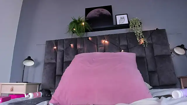 DulceAurora   online show from 06.18.26