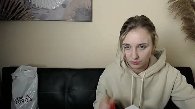  Nicole new online show from 11.05.25