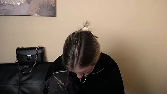  Nicole new online show from 12.19.25