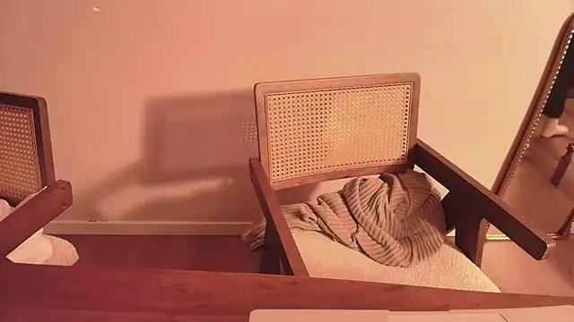 Nina24 online show from 12.01.25