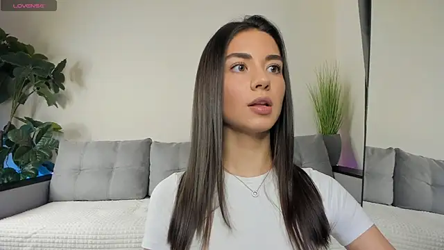 Snapshot of NicoleLuv chatting on 12.04.24 NicoleLuv online show from 12.04.24