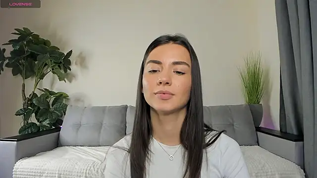 Snapshot of NicoleLuv chatting on 12.08.24 NicoleLuv online show from 12.08.24