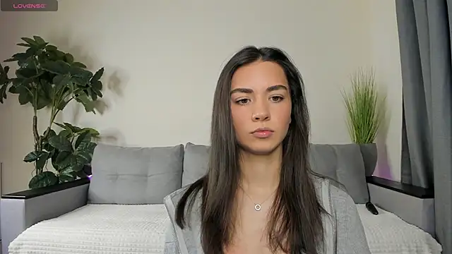 Snapshot of NicoleLuv chatting on 12.12.24 NicoleLuv online show from 12.12.24