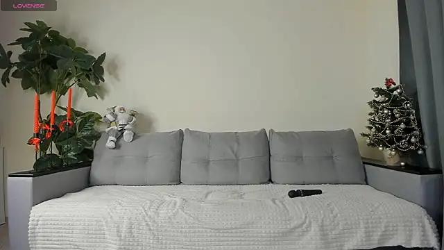 Snapshot of NicoleLuv chatting on 12.26.24 NicoleLuv online show from 12.26.24