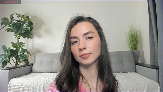 Snapshot of NicoleLuv chatting on 01.31.25 NicoleLuv online show from 01.31.25