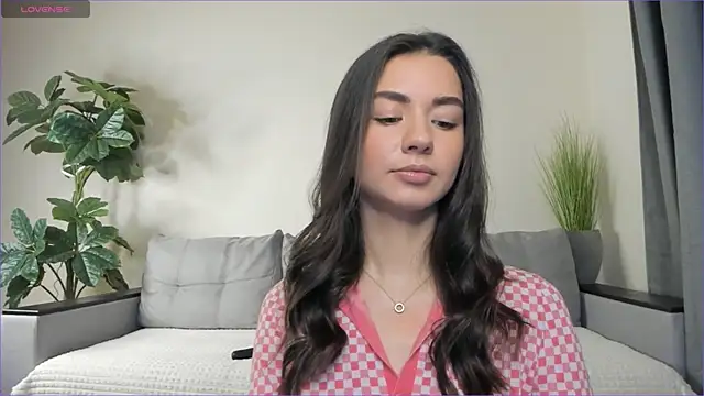 Snapshot of NicoleLuv chatting on 02.03.25 NicoleLuv online show from 02.03.25