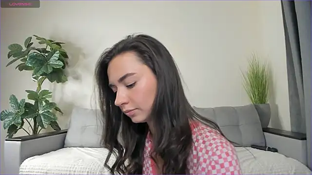 Snapshot of NicoleLuv chatting on 02.05.25 NicoleLuv online show from 02.05.25