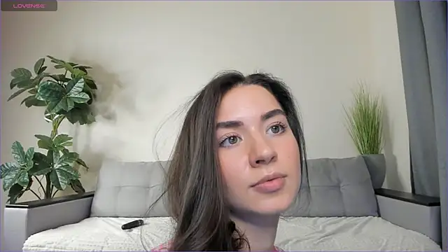 Snapshot of NicoleLuv chatting on 02.06.25 NicoleLuv online show from 02.06.25