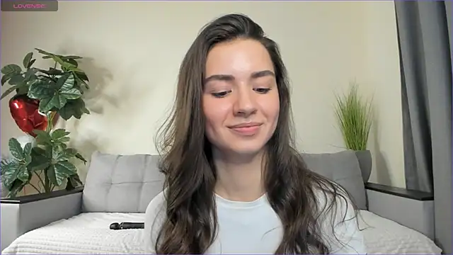 Snapshot of NicoleLuv chatting on 02.27.25 NicoleLuv online show from 02.27.25