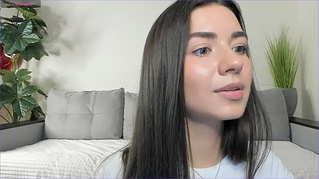 Snapshot of NicoleLuv chatting on 02.28.25 NicoleLuv online show from 02.28.25