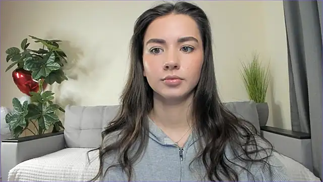 Snapshot of NicoleLuv chatting on 03.06.25 NicoleLuv online show from 03.06.25