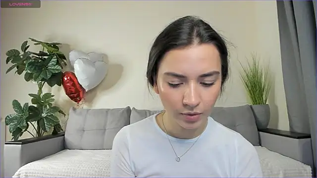 Snapshot of NicoleLuv chatting on 03.17.25 NicoleLuv online show from 03.17.25