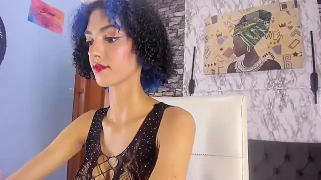 Snapshot of Queen_Cuarxxo chatting on 02.23.25 Queen Cuarxxo online show from 02.23.25