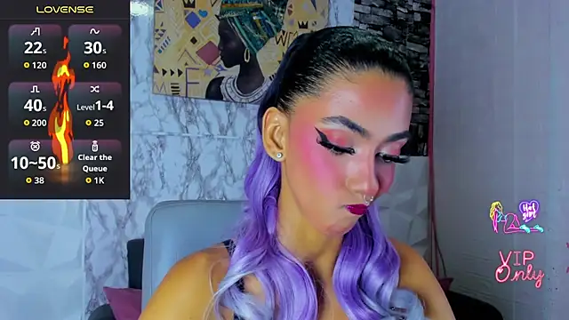 Snapshot of Queen_Cuarxxo chatting on 08.01.26 Queen Cuarxxo online show from 08.01.26