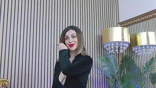 EmaSkyes online show from 02.24.25