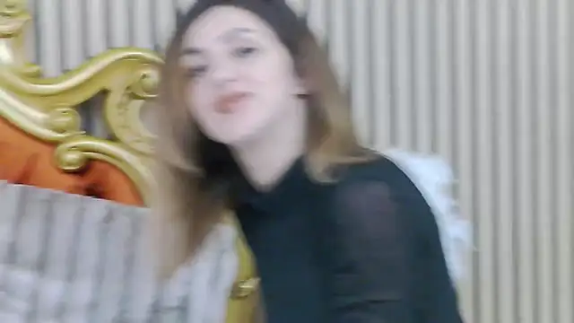 EmaSkyes online show from 03.11.25