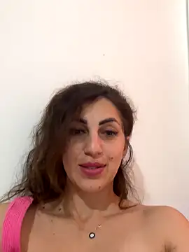 EmaSkyes online show from 11.04.25