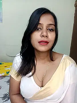 Snapshot of Miss-Riyasingh chatting on 01.11.26 Miss-Riyasingh online show from 01.11.26